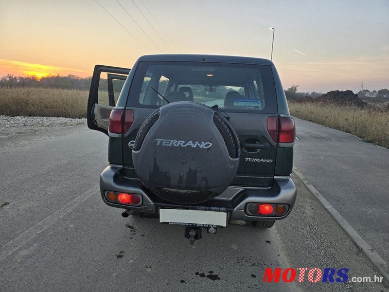 2003' Nissan Terrano 2,7 Tdi photo #3