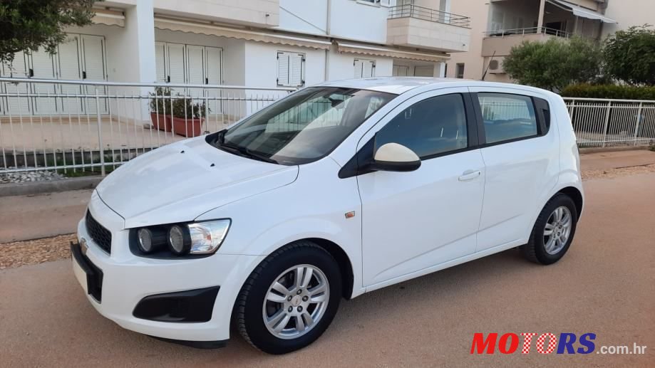 2013' Chevrolet Aveo photo #3