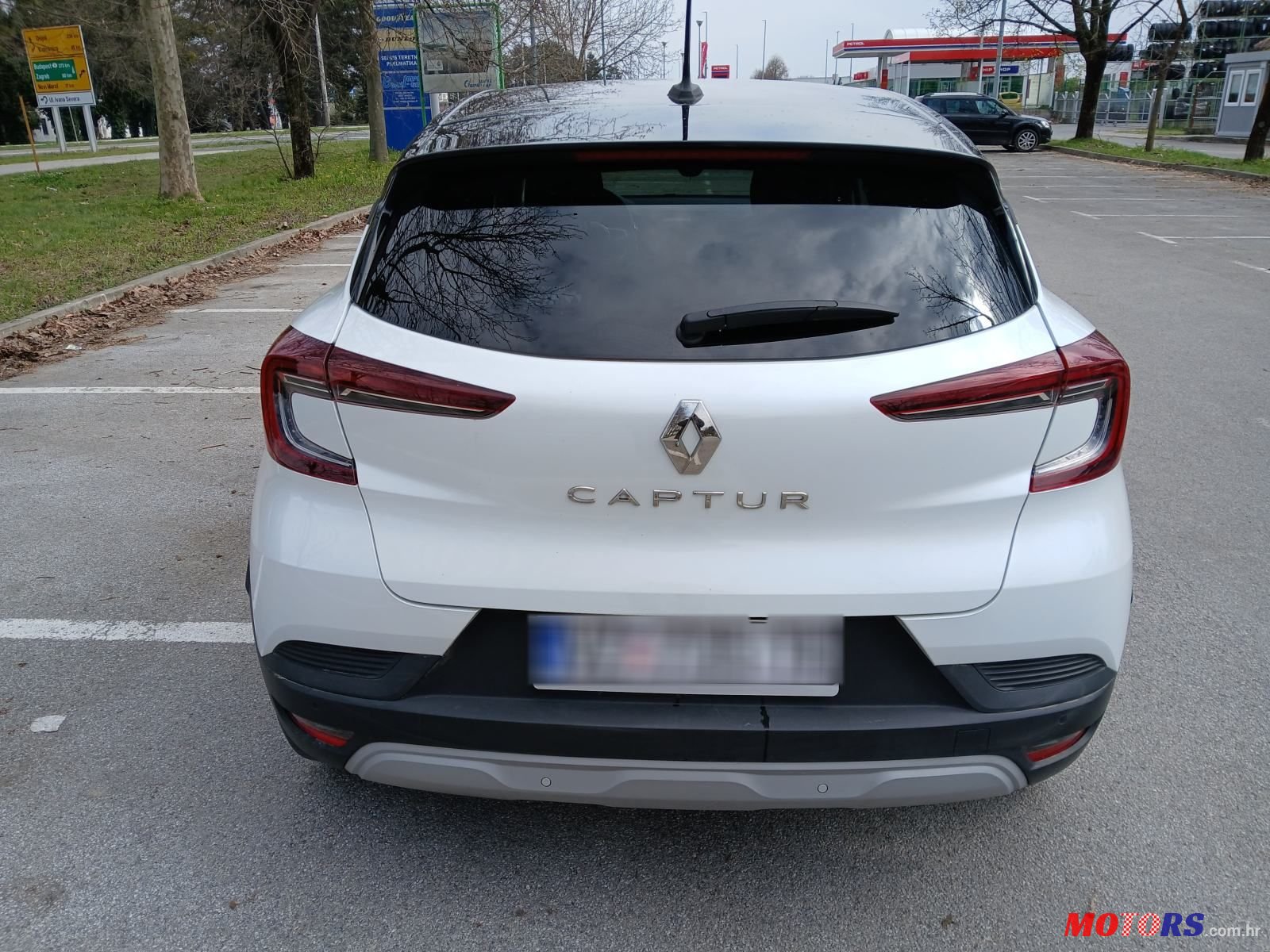 2020' Renault Captur Tce photo #3