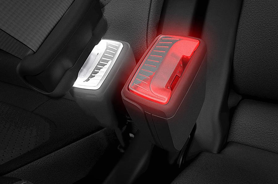 Škodina inovacija: Kopče sigurnosnih pojasa u kabinama automobila bit će osvijetljene raznim bojama!