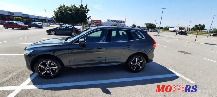 2017' Volvo XC60 photo #2