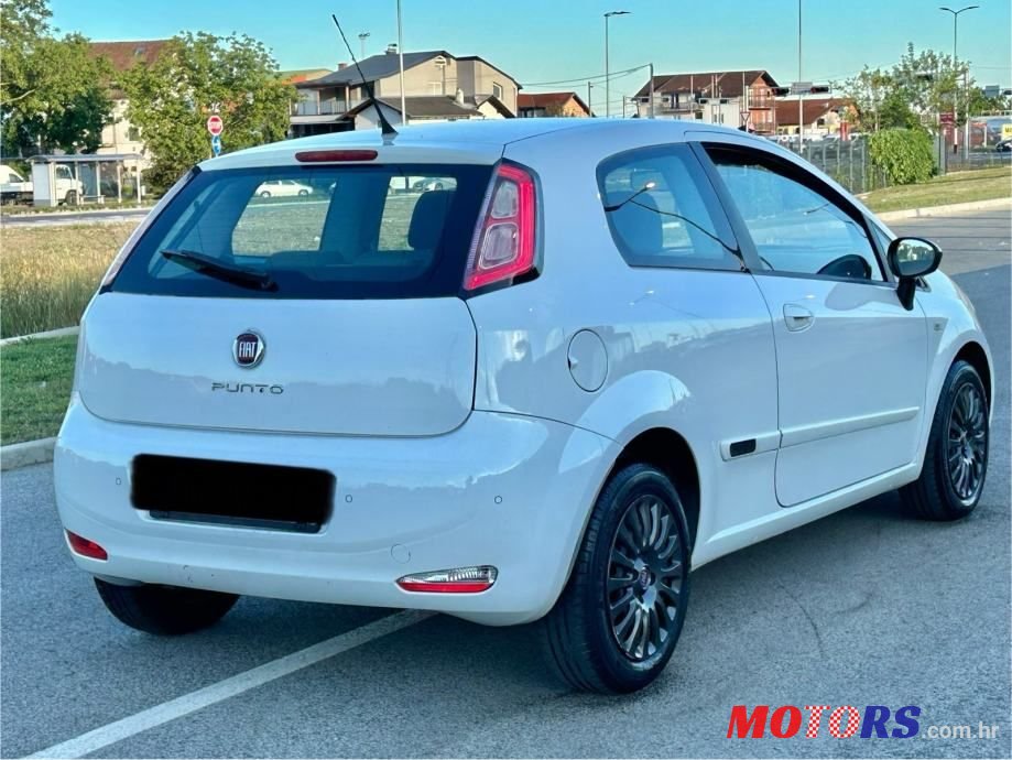 2013' Fiat Punto 1,3 Multijet 16V photo #4