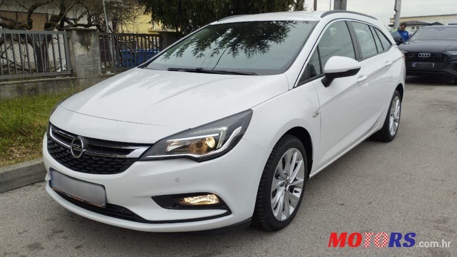 2018' Opel Astra Karavan photo #1