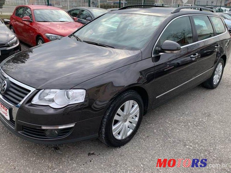 2007' Volkswagen Passat Variant 2,0 Tdi photo #2