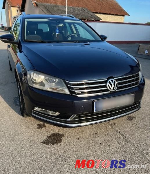 2014' Volkswagen Passat Variant photo #2