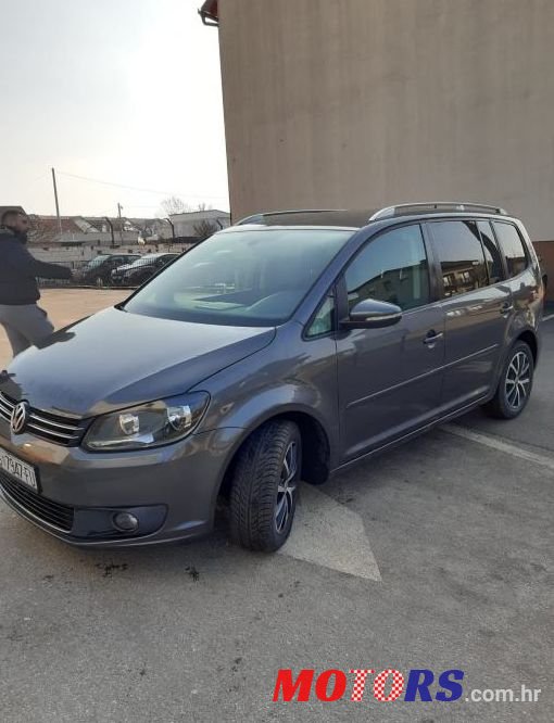 2011' Volkswagen Touran 1,6 Tdi photo #1