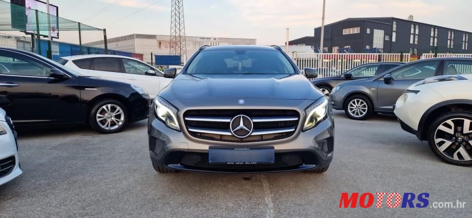 2014' Mercedes-Benz GLA 200 Cdi photo #5