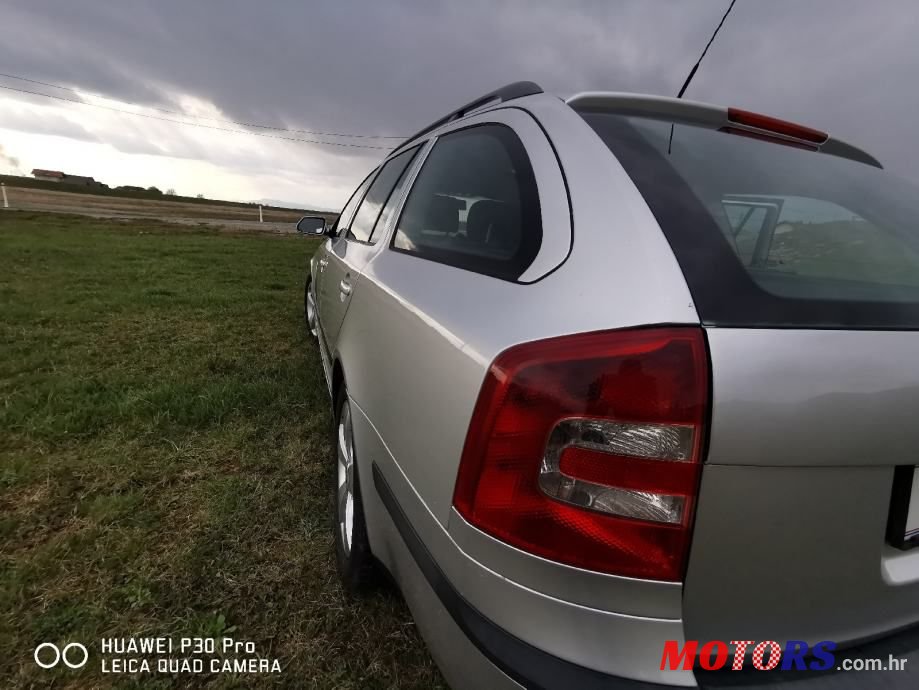2007' Skoda Octavia Combi photo #6