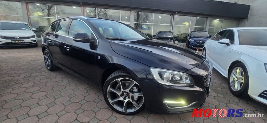 2016' Volvo V60 D2 photo #3