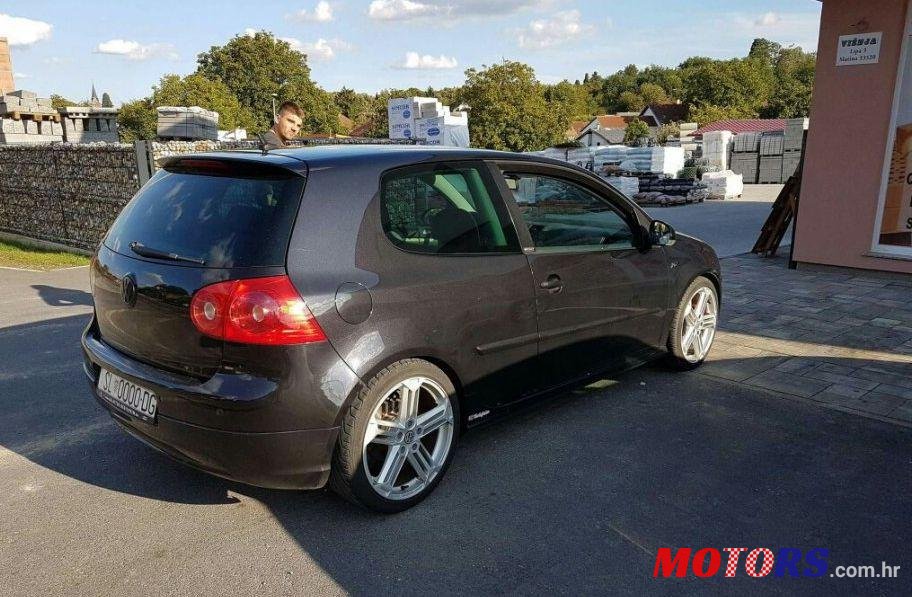 2007' Volkswagen Golf V 2,0 Tdi photo #1