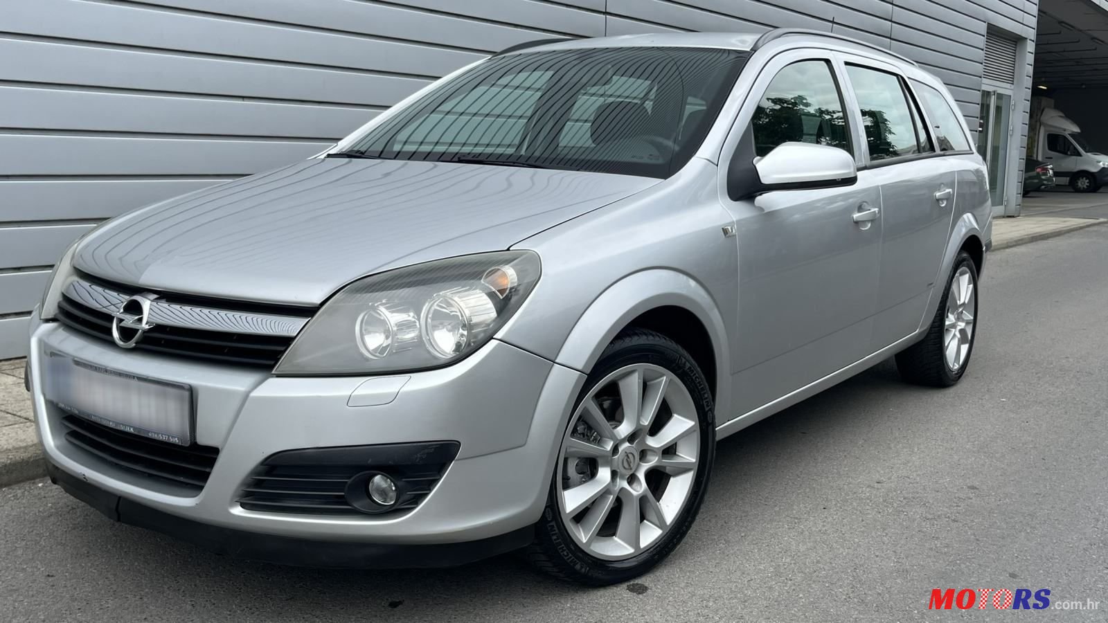 2006' Opel Astra 1,7 Cdti photo #1