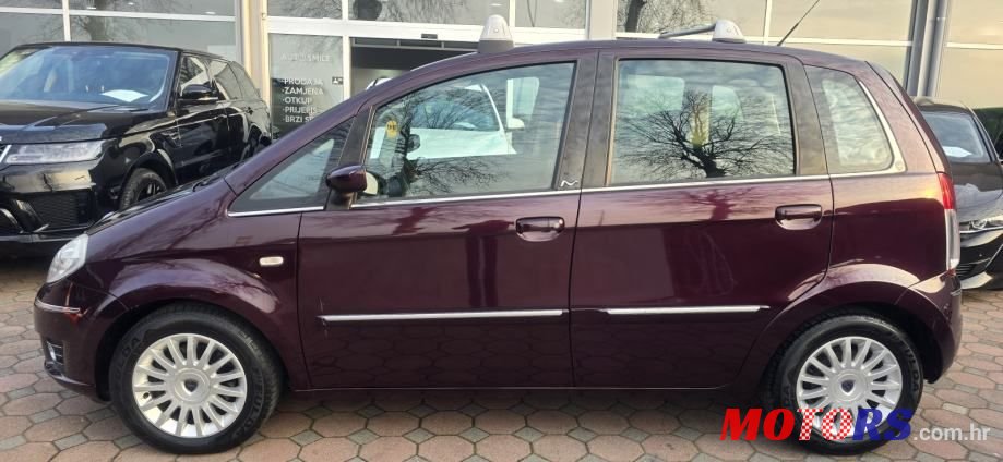 2010' Lancia Musa 1,3 Mjt photo #2