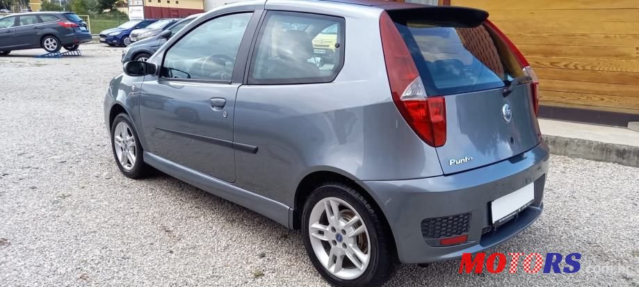 2004' Fiat Punto 1,4 16V photo #4