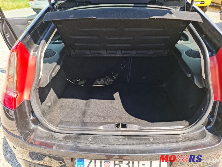 2005' Citroen C4 1,4 I 16V X photo #5