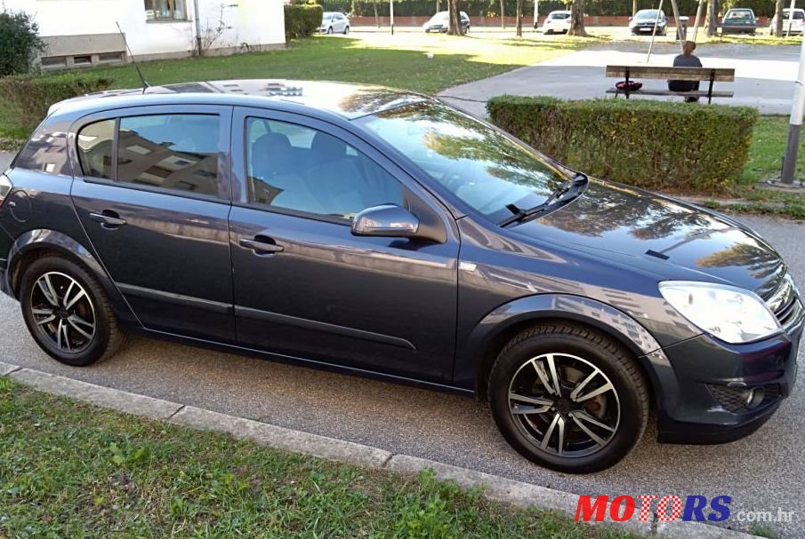 2009' Opel Astra 1,4 photo #1