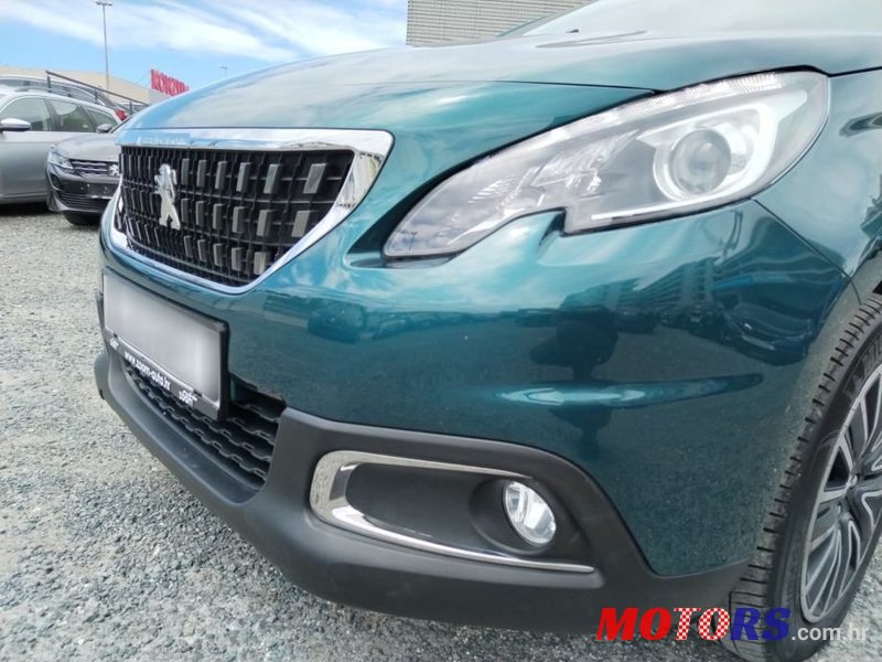 2018' Peugeot 2008 photo #5