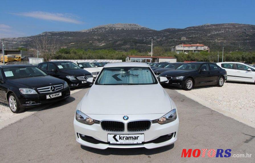 2014' BMW 3 Series 316D photo #2
