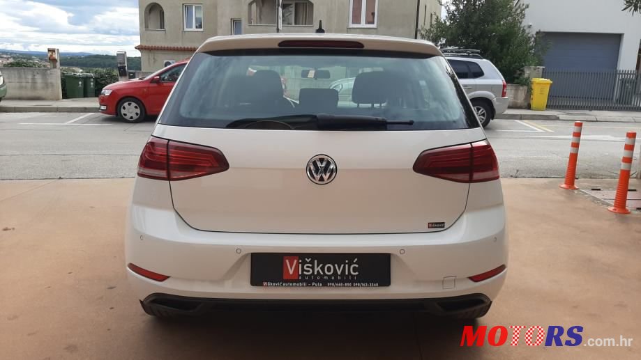 2020' Volkswagen Golf 7 1.6 Tdi photo #6