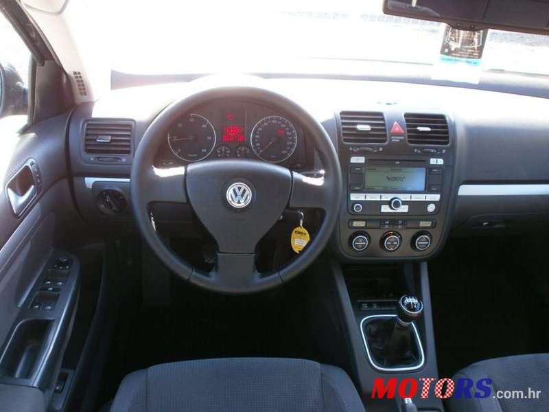 2007' Volkswagen Jetta 1,9 TDI photo #3