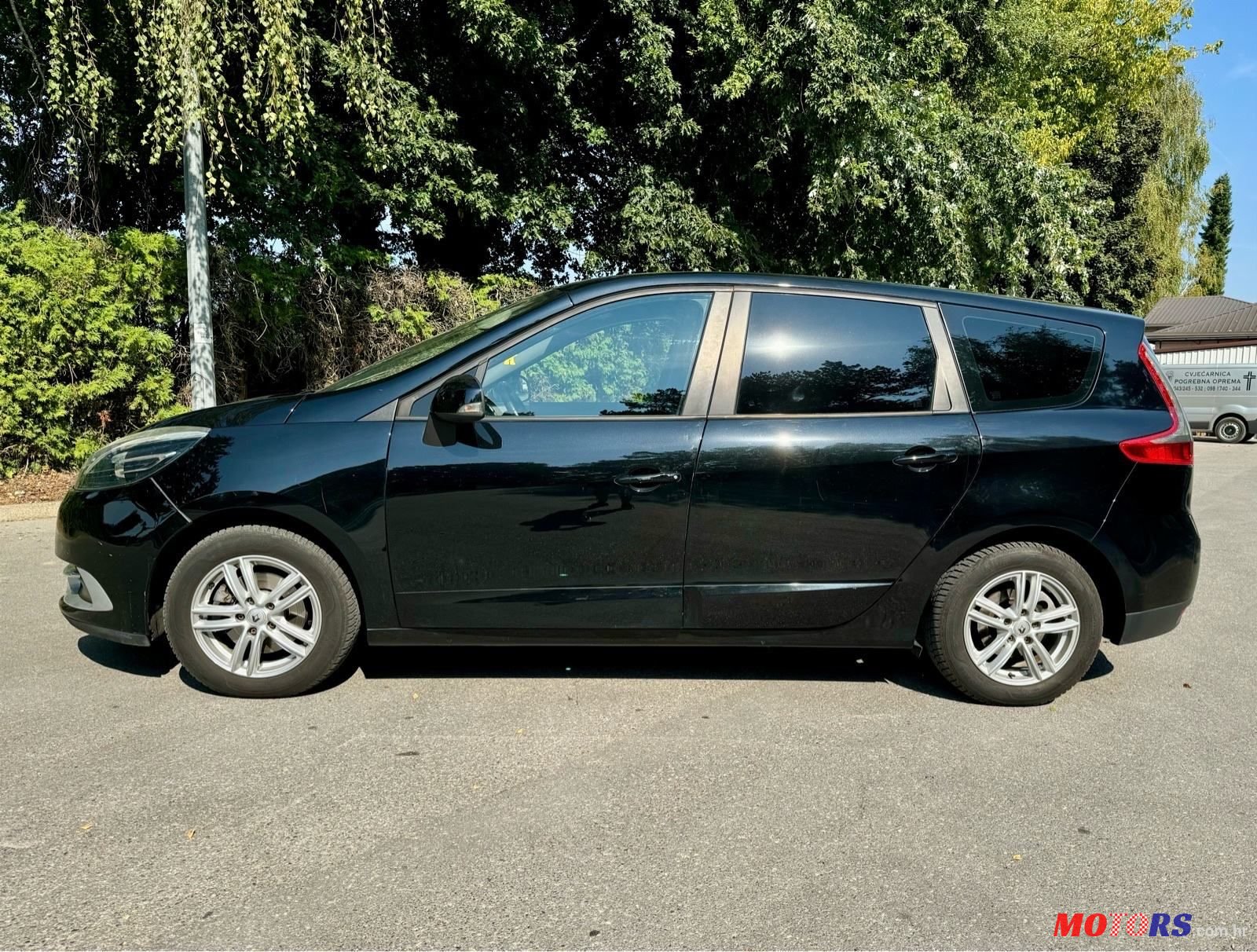 2014' Renault Grand Scenic Dci photo #4