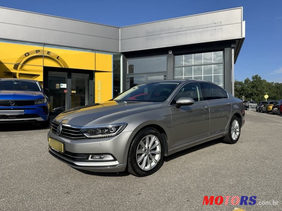 2016' Volkswagen Passat photo #2