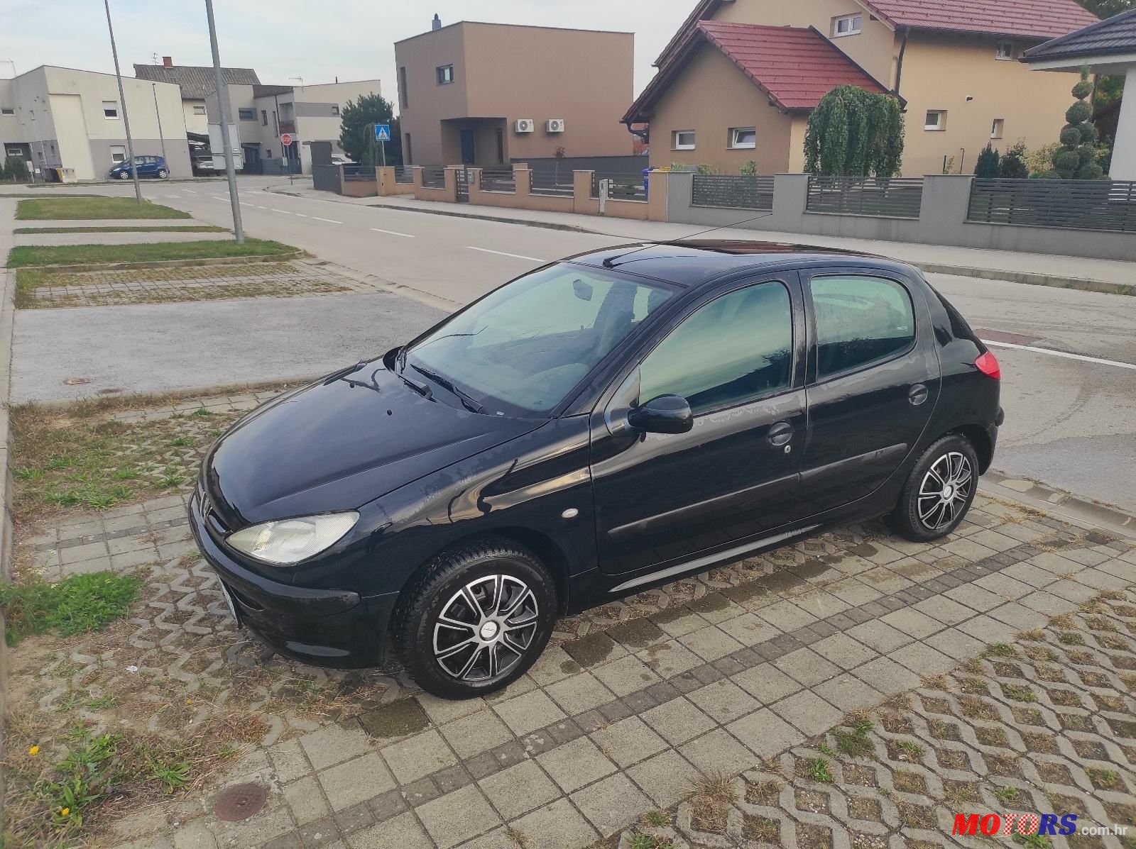 2001' Peugeot 206 206 1,4 photo #1