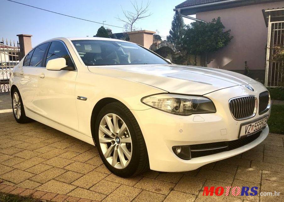2013' BMW Serija 5 520D photo #1