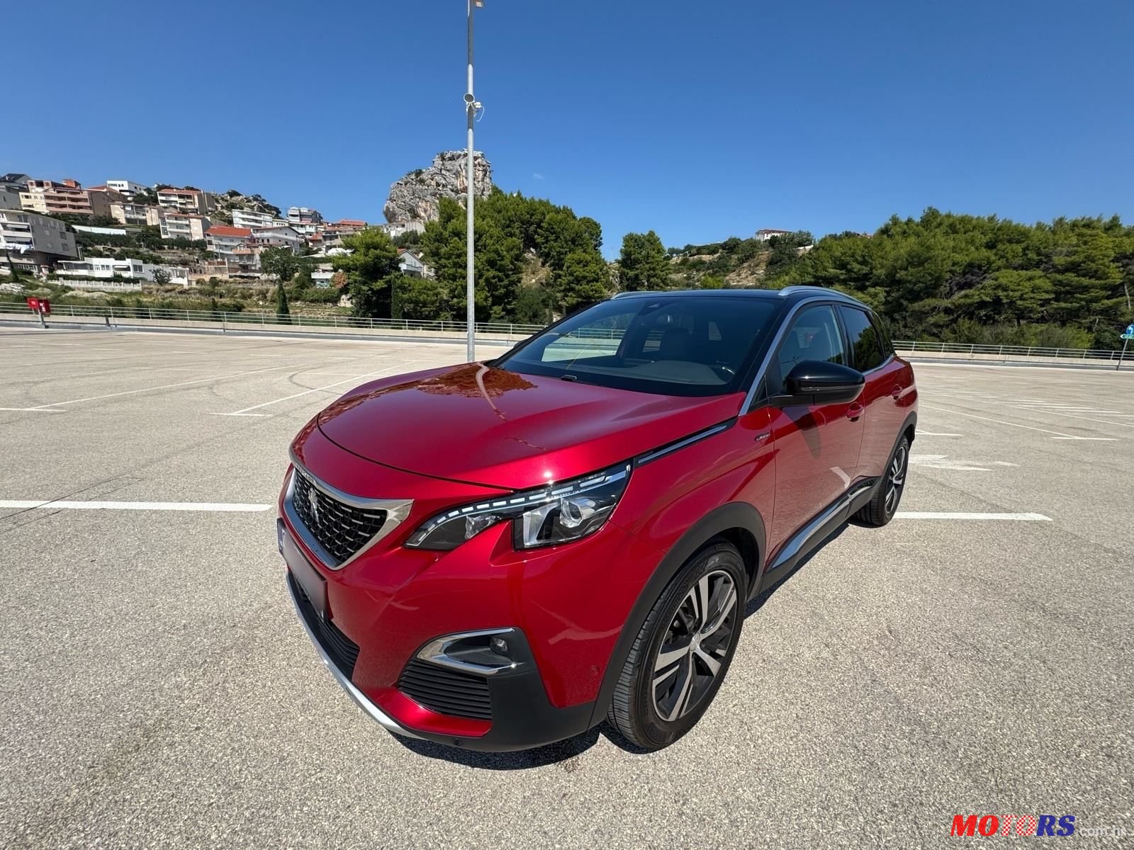 2020' Peugeot 3008 1,5 Bluehdi photo #1