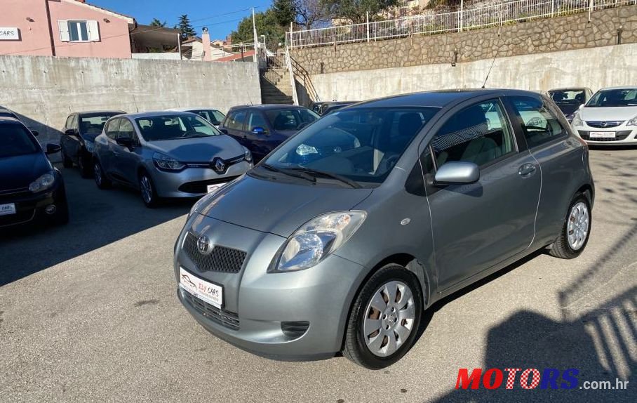 2007' Toyota Yaris 1,0 Vvt-I photo #1