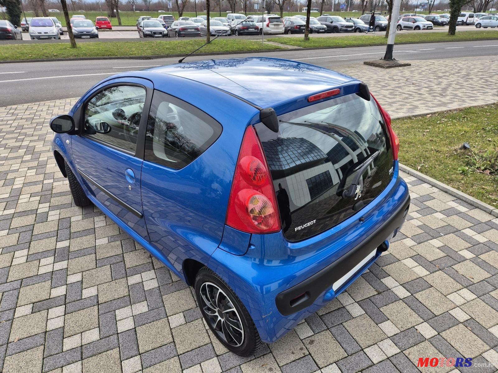 2012' Peugeot 107 1,0 photo #5