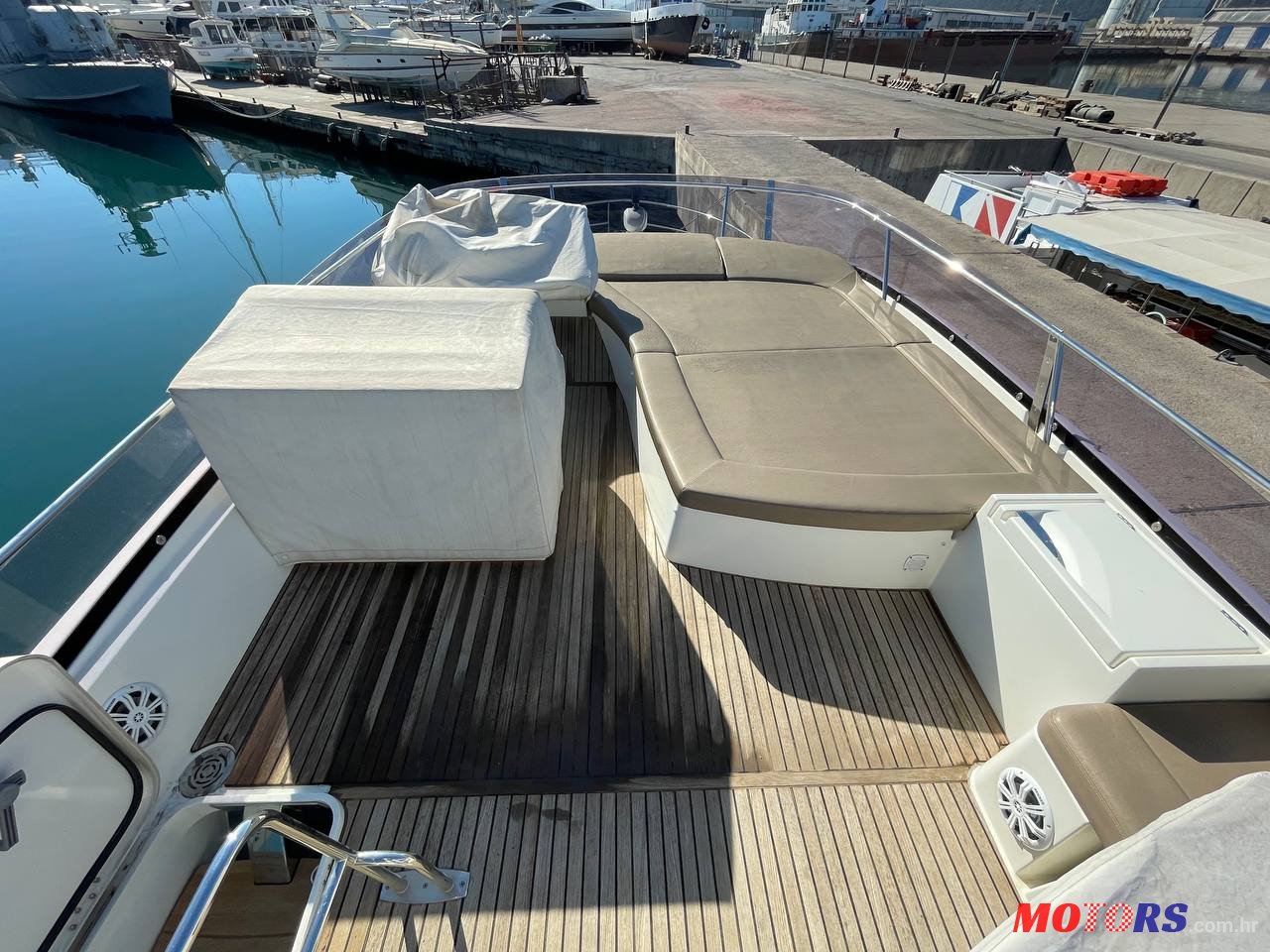 2017' Jeanneau Prestige 50 Fly photo #4