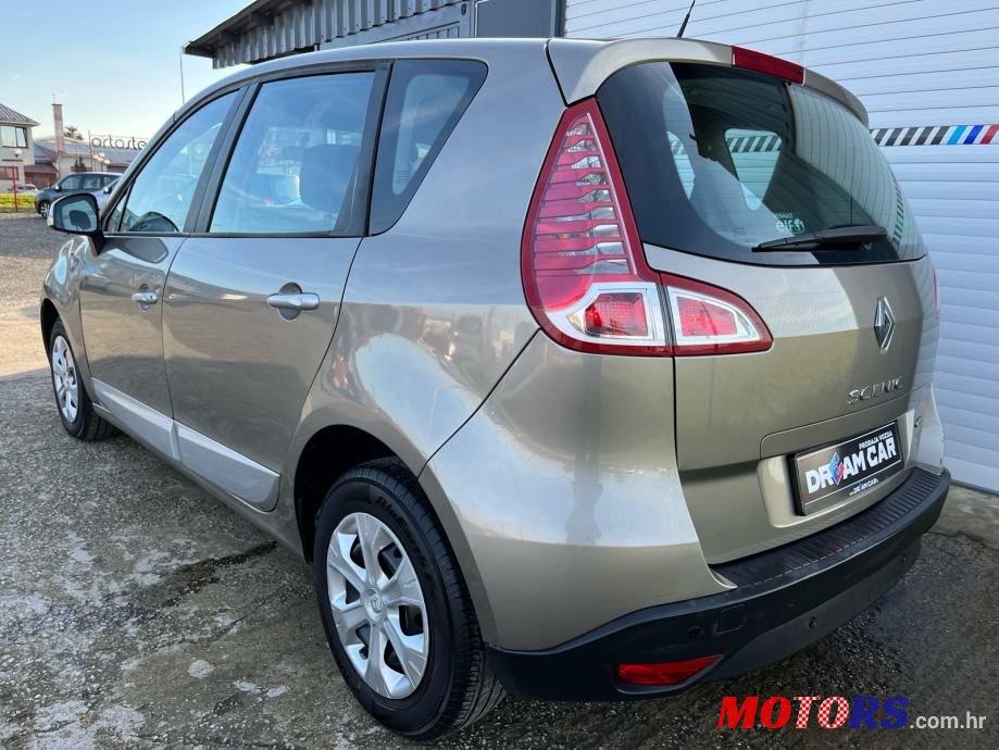 2011' Renault Scenic 1,5 Dci photo #3