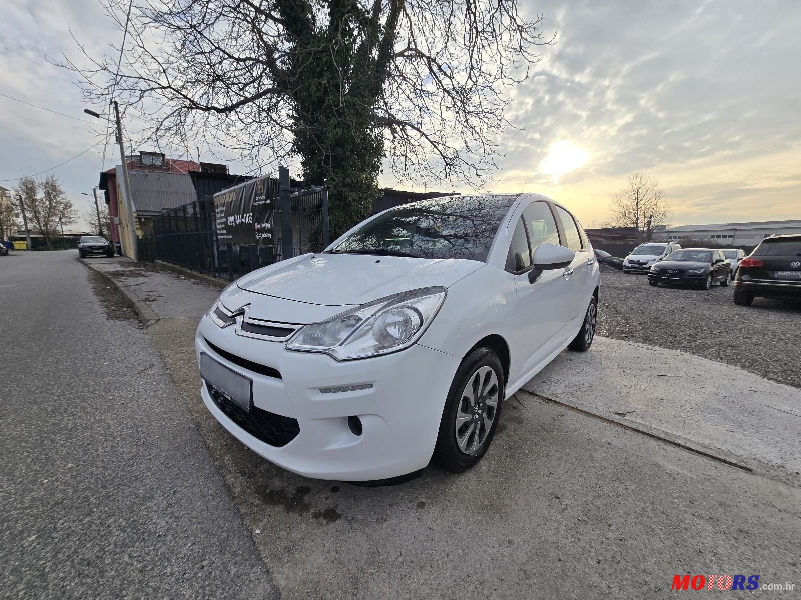 2015' Citroen C3 1.6 Hdi photo #1