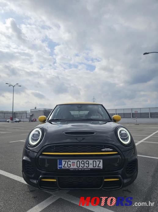 2020' MINI Cooper Jcw photo #2