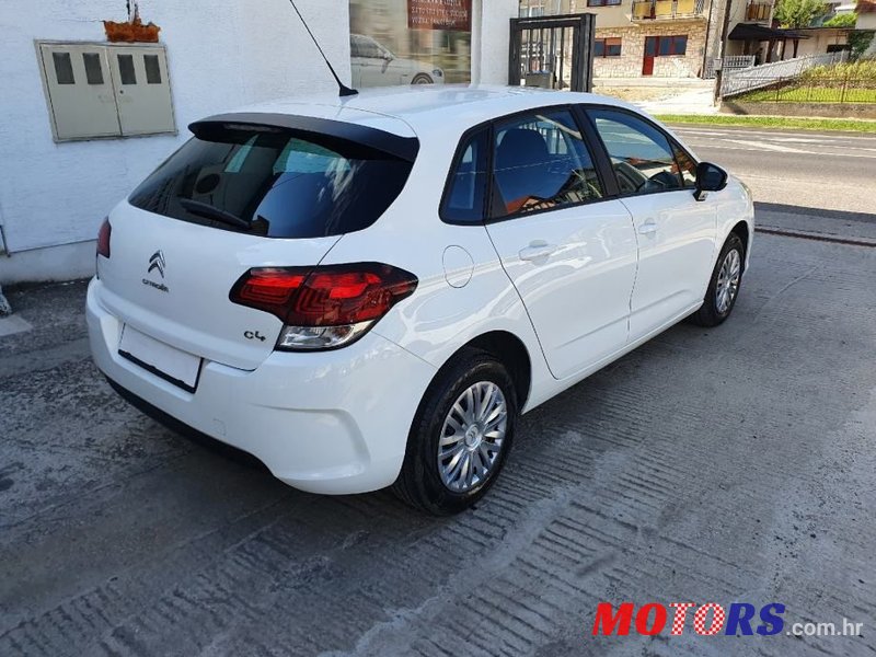 2015' Citroen C4 photo #3