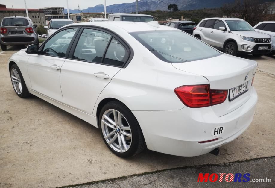 2014' BMW Serija 3 318D photo #6