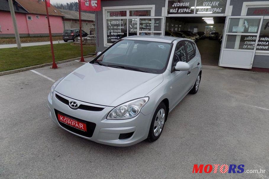 2009' Hyundai I30 1.4. Samo 76 000 Km photo #1
