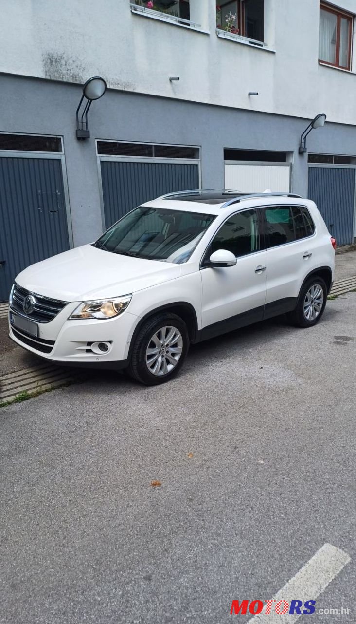 2011' Volkswagen Tiguan 2,0 Tdi Bmt photo #3