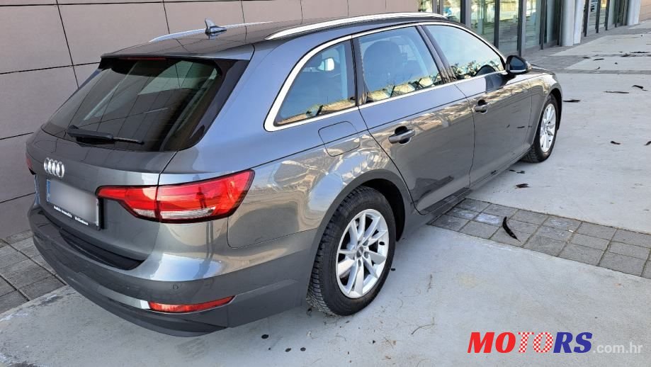 2016' Audi A4 Avant photo #3