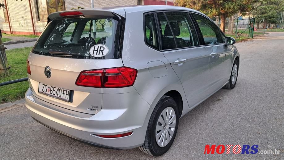 2014' Volkswagen Golf Sportsvan photo #5