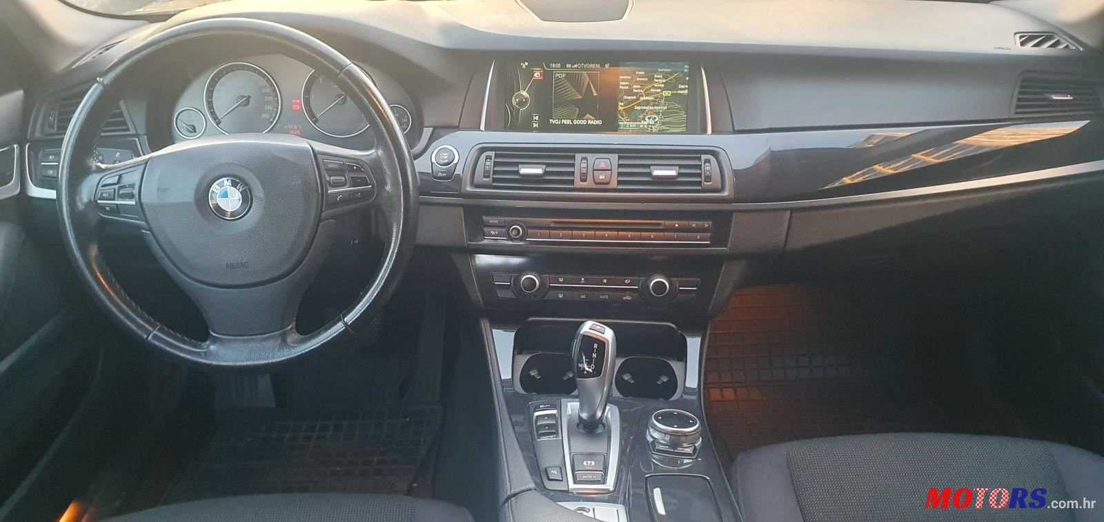 2013' BMW Serija 5 Touring 520D photo #5