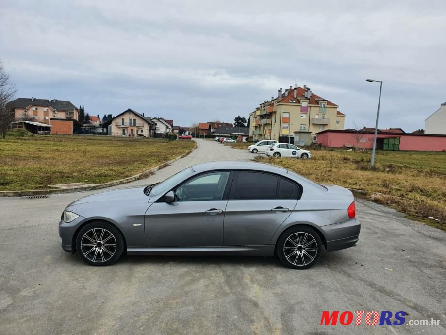 2010' BMW Serija 3 316D photo #6