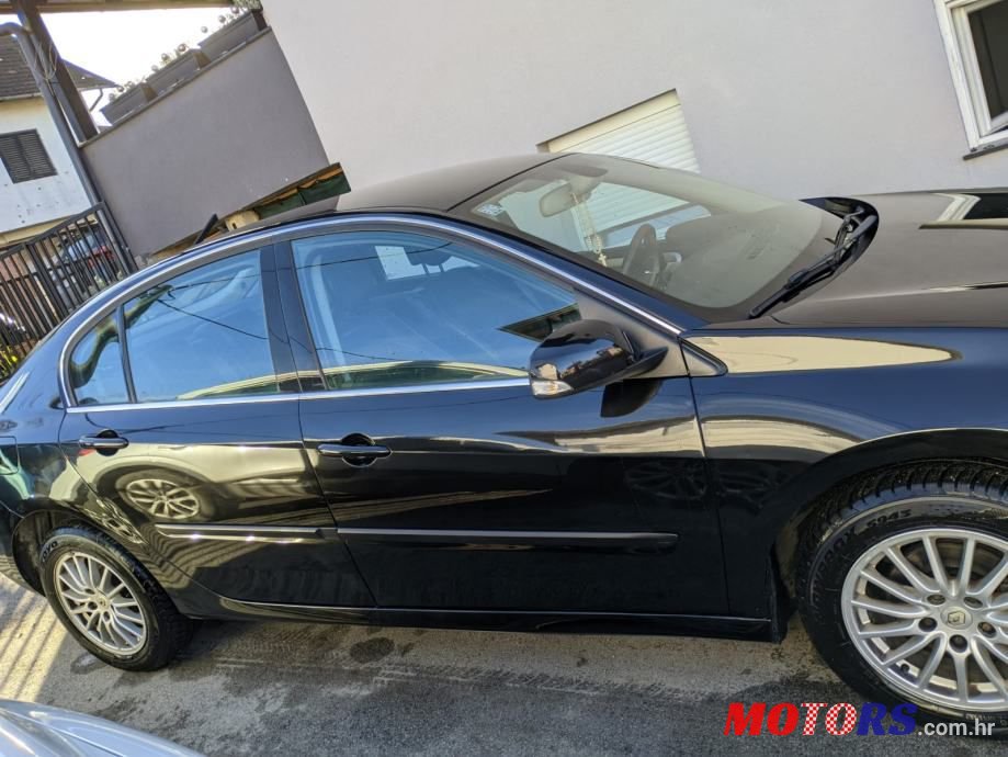 2011' Renault Laguna 1,5 Dci photo #3