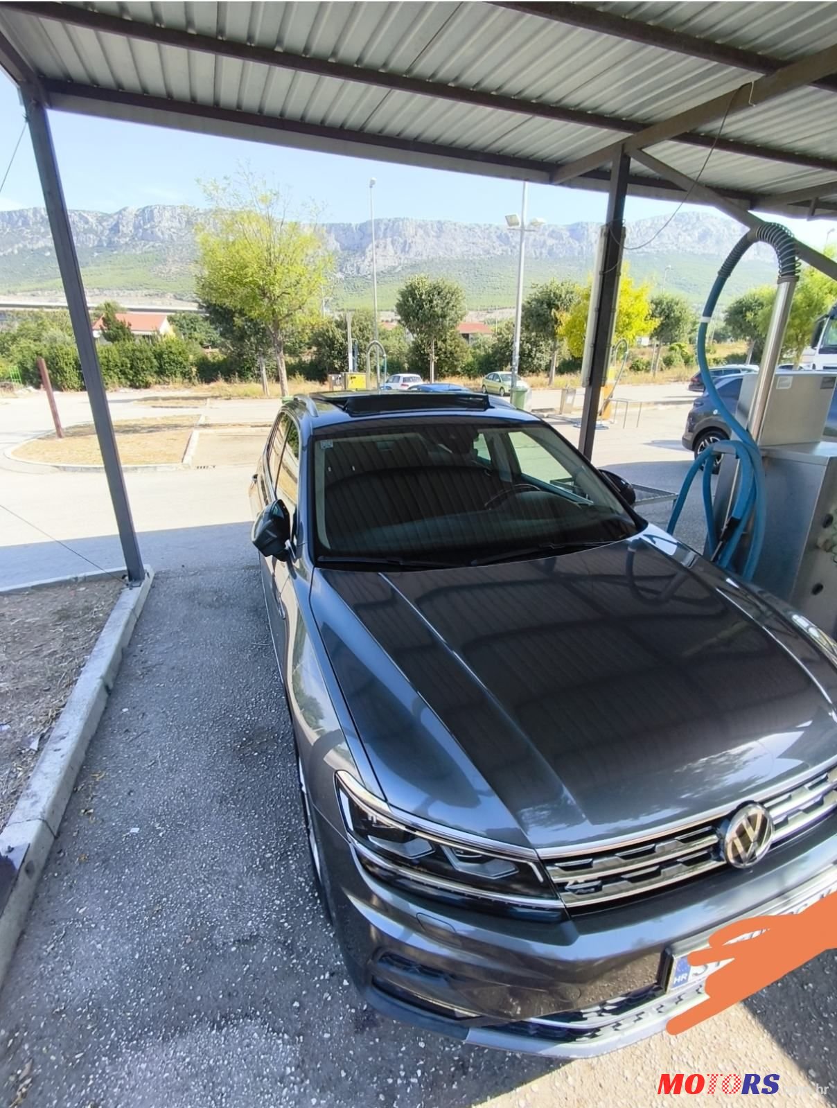 2017' Volkswagen Tiguan 2,0 Tdi Bmt photo #2
