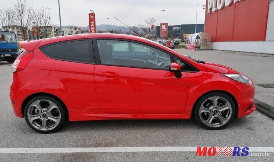 2017' Ford Fiesta photo #3