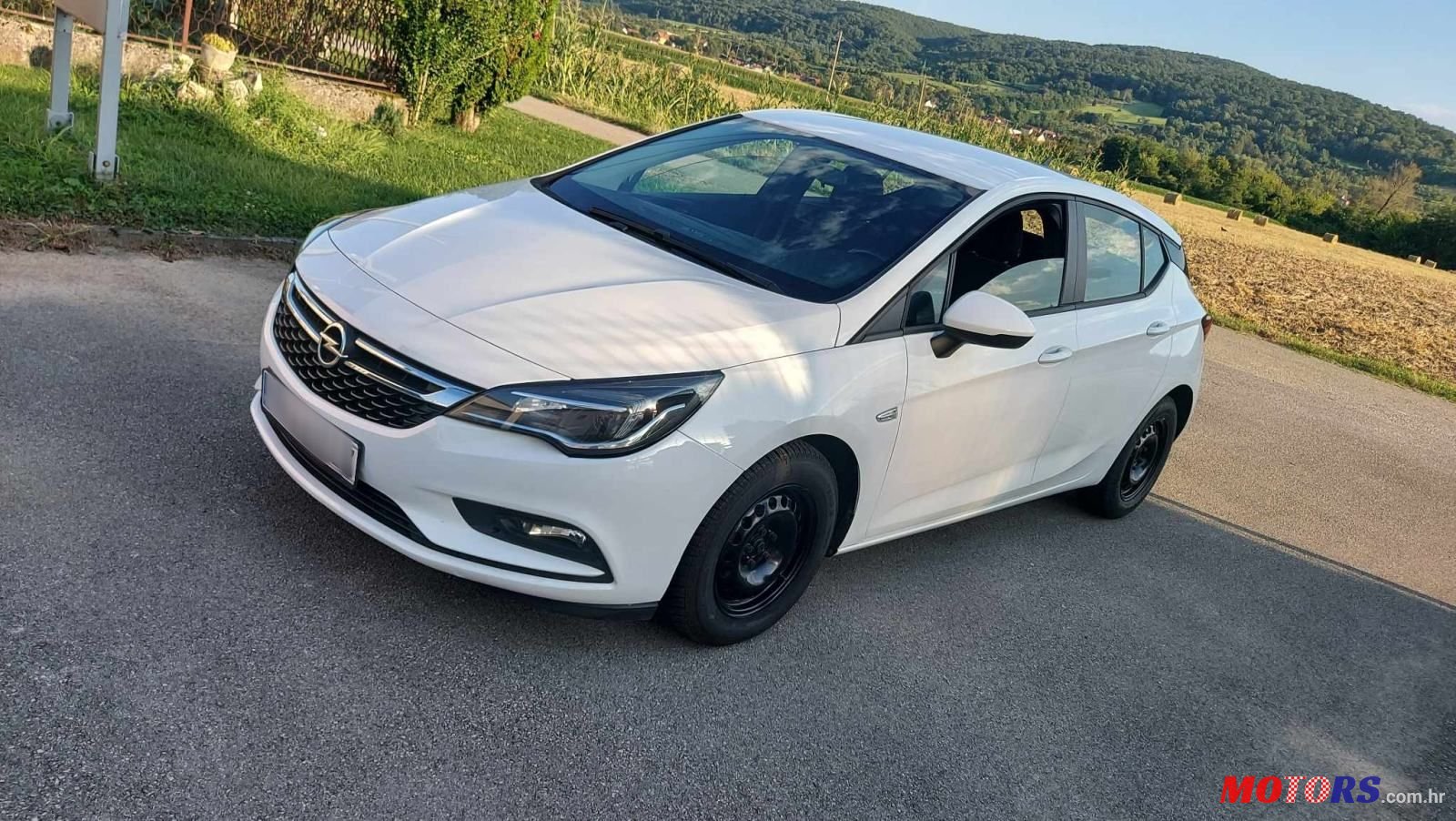 2017' Opel Astra 1.6 Cdti photo #3