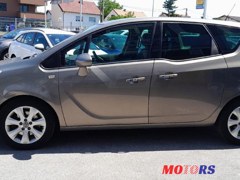 2011' Opel Meriva 1.7 Cdti photo #2