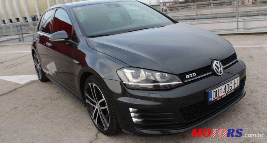 2013' Volkswagen Golf VII photo #1