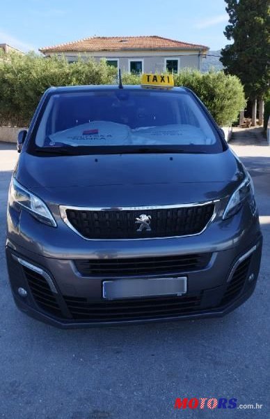 2017' Peugeot Traveller 2,0 Bluehdi photo #2