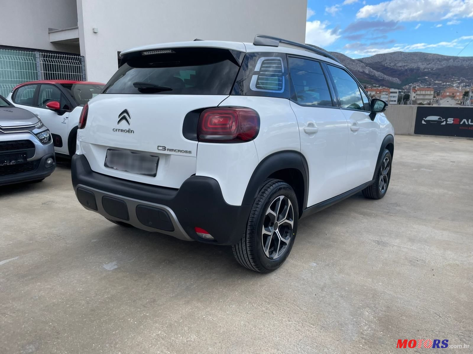 2021' Citroen C3 Aircross 1,2 Puretech photo #3